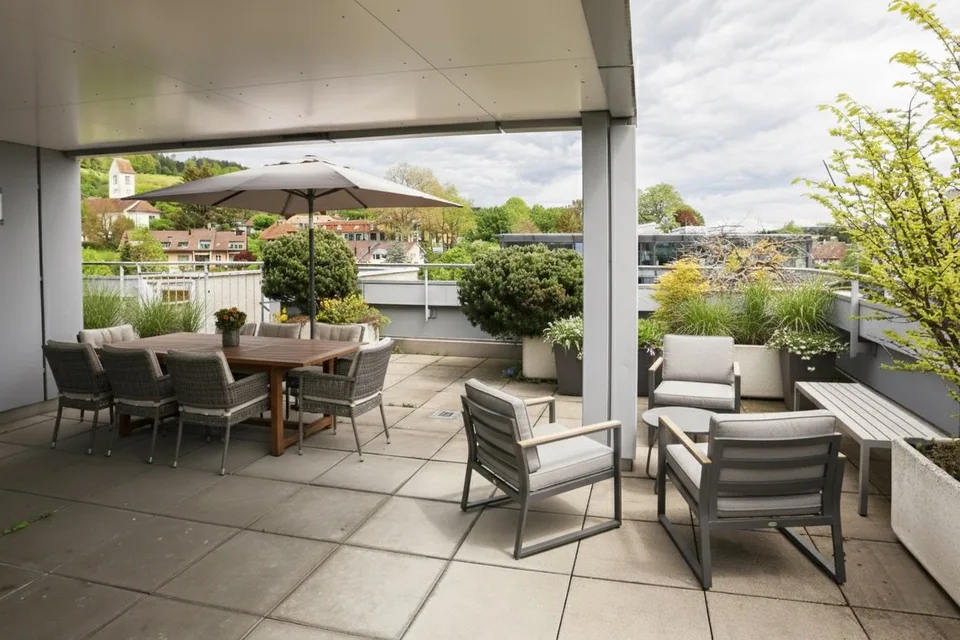 Büro oder Arztpraxis im Attikageschoss mit 163 m2 Terrasse