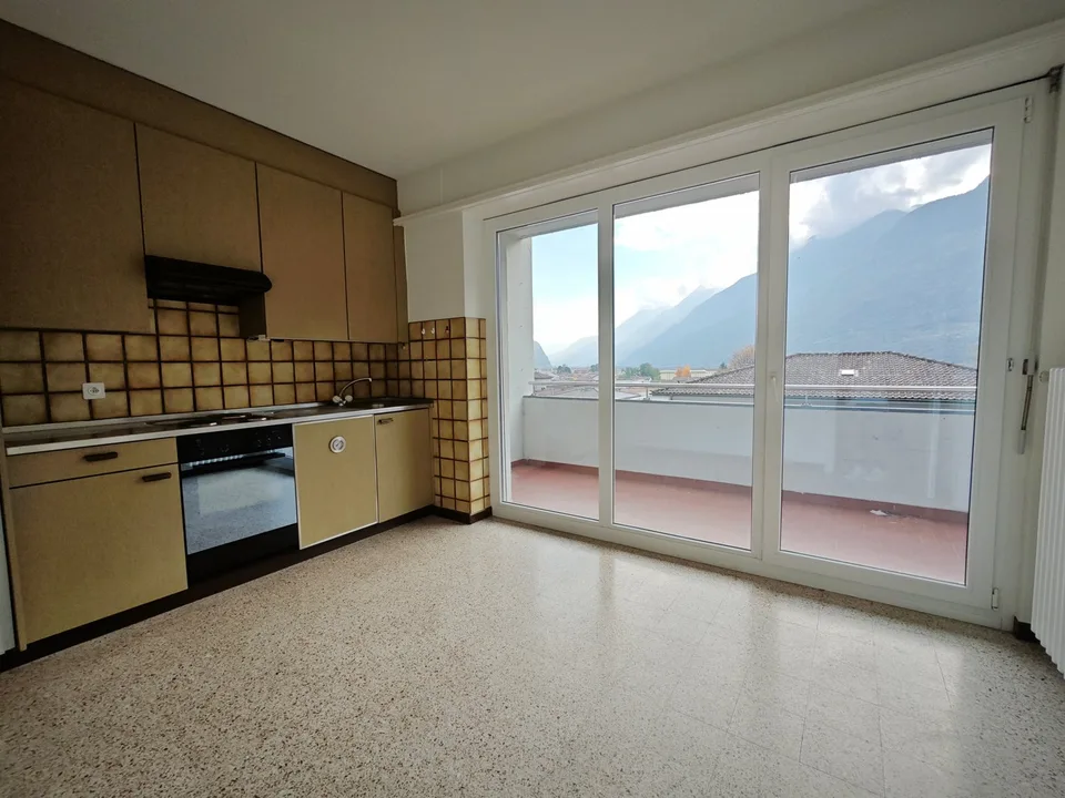 BIASCA - Appartamento 3.5 locali molto soleggiato – foto 6 di 9