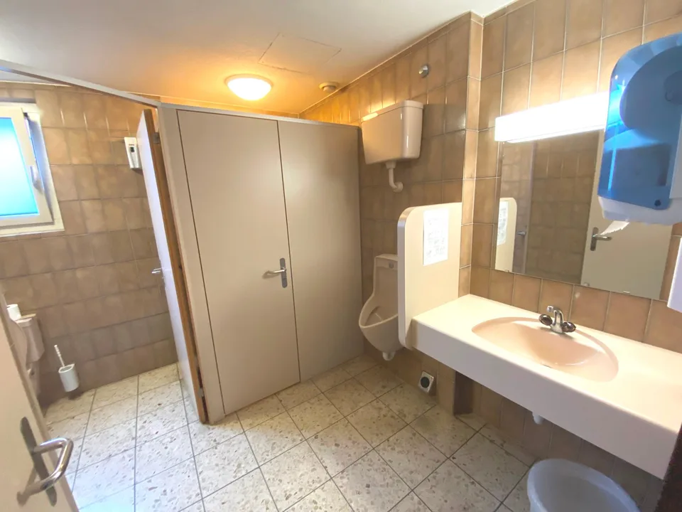 Moderne Büro- und Lagerräume in Glattbrugg - vis-a-vis Bahnhof Glattbrugg – Foto 18 von 22