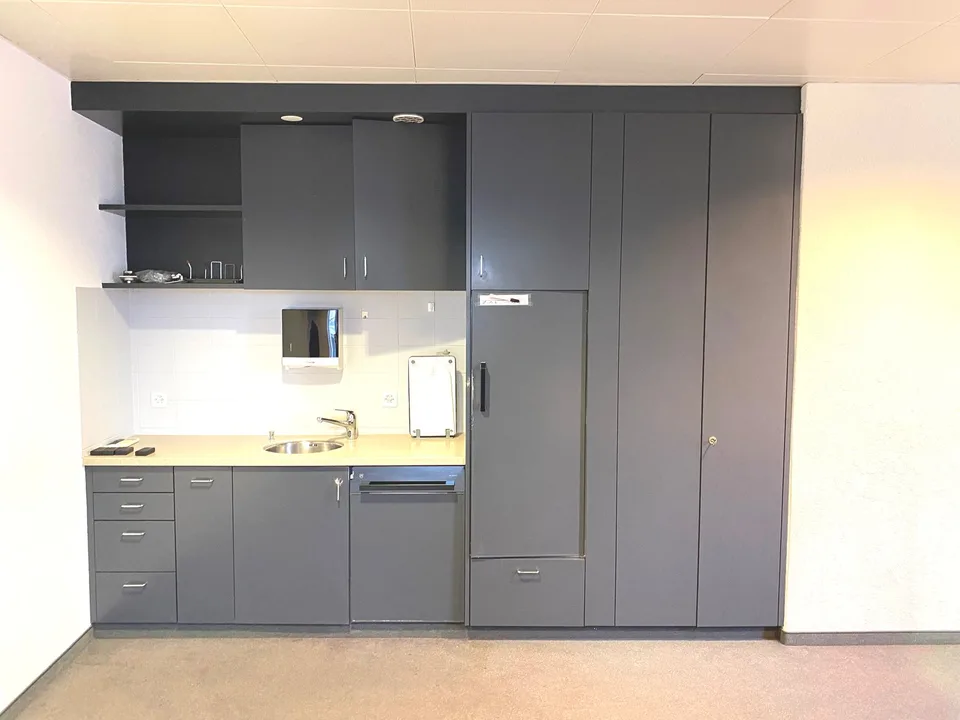 Moderne Büro- und Lagerräume in Glattbrugg - vis-a-vis Bahnhof Glattbrugg – Foto 12 von 22