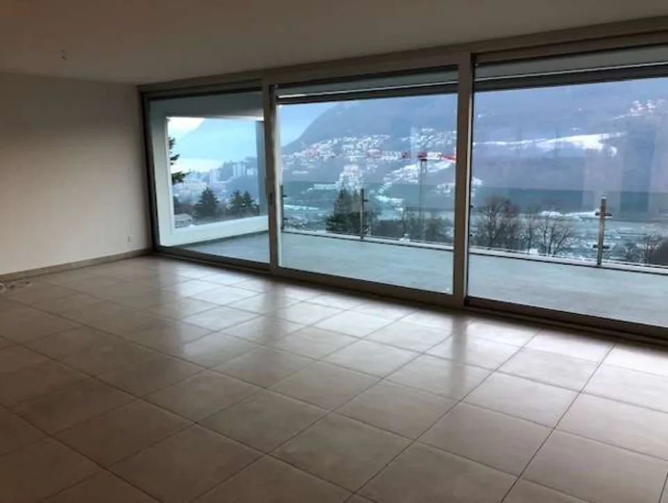 Wunderschönes und geräumiges Duplex mit Blick auf den Luganer See – Foto 14 von 15