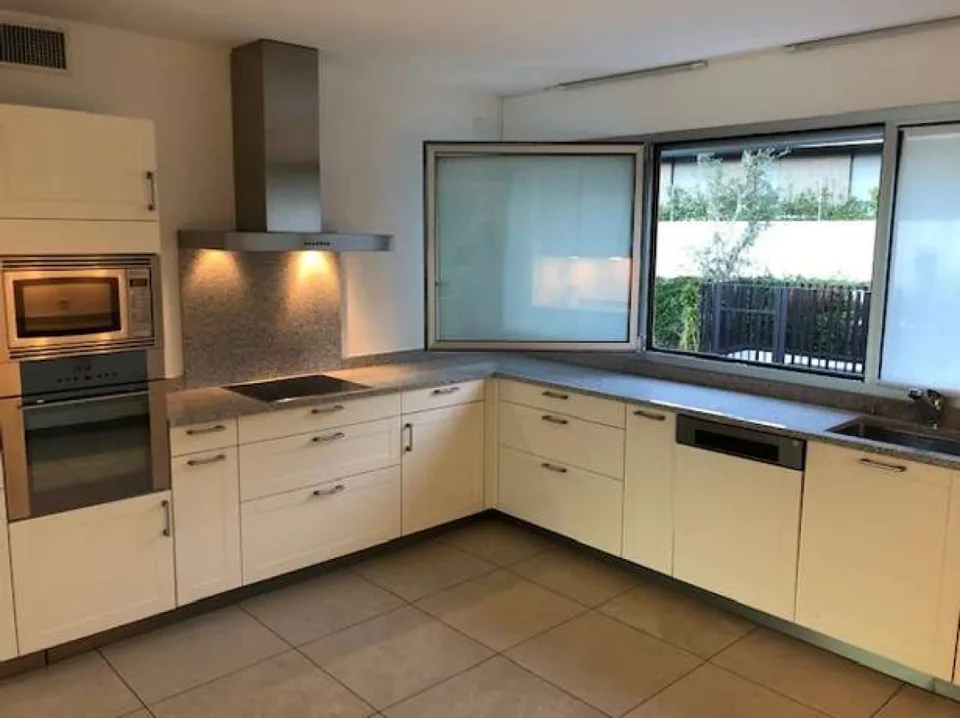 Wunderschönes und geräumiges Duplex mit Blick auf den Luganer See – Foto 7 von 15
