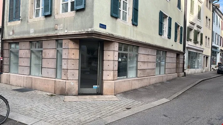 Boutique in der 23. Juni-Straße in Delémont