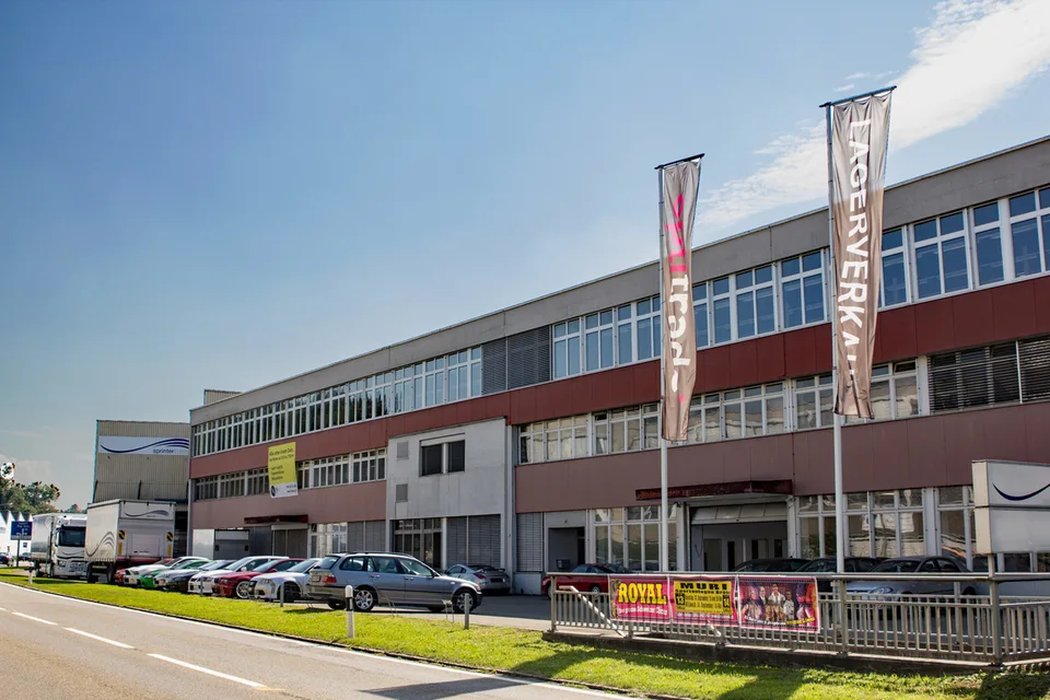 Helle, flexible Gewerbefläche in Muri