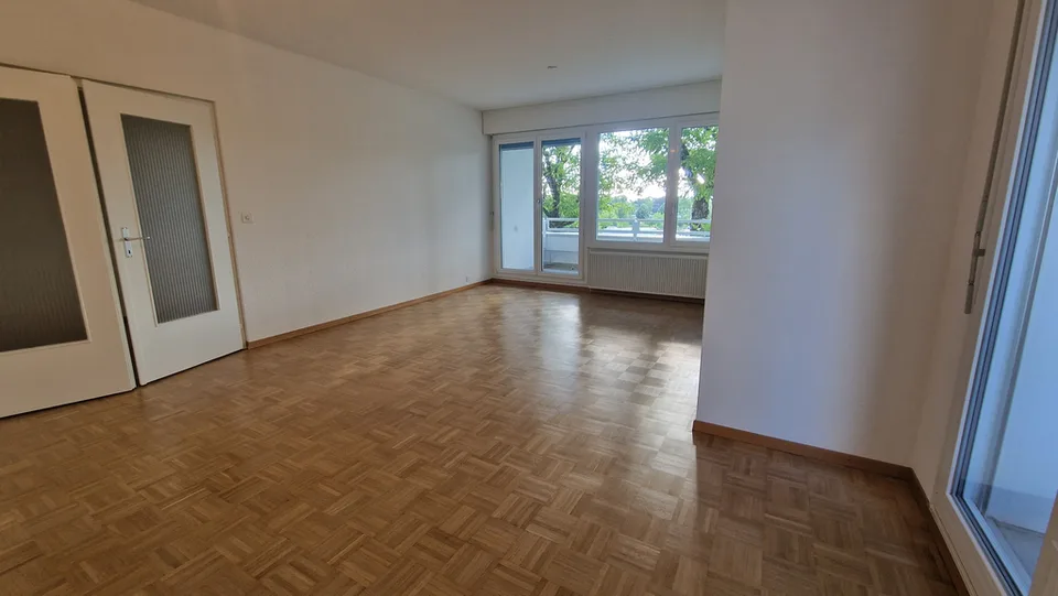 BERNEX - grand appartement avec balcon