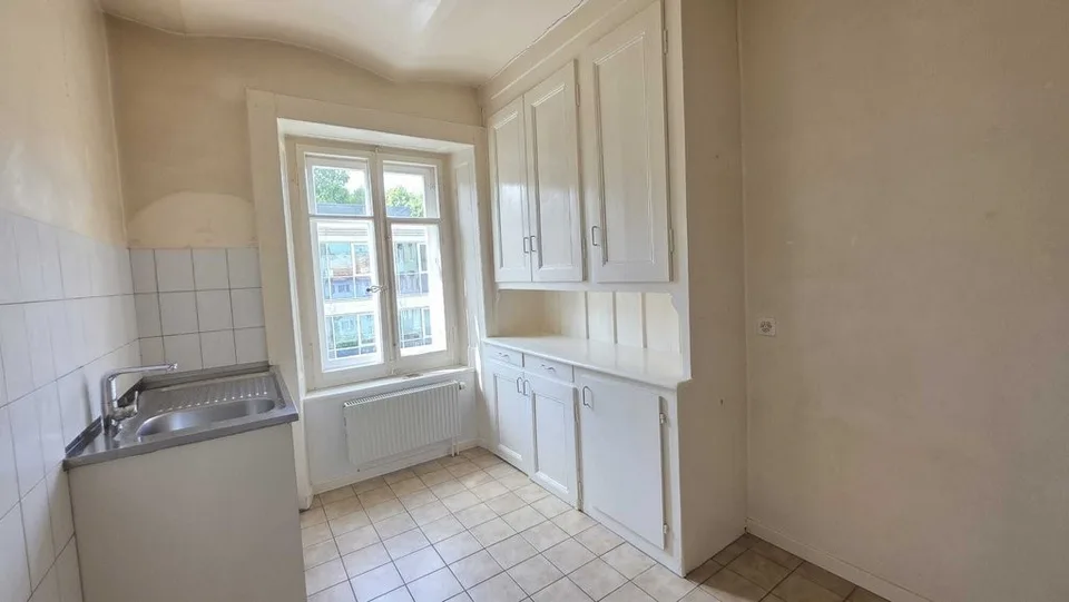 APPARTEMENT 3 PIECES AVEC BALCON PROCHE DES COMMODITES