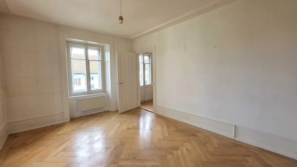 APPARTEMENT 3 PIECES AVEC BALCON PROCHE DES COMMODITES