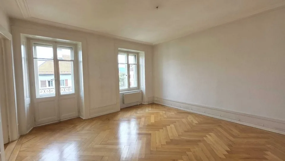 APPARTEMENT 3 PIECES AVEC BALCON PROCHE DES COMMODITES
