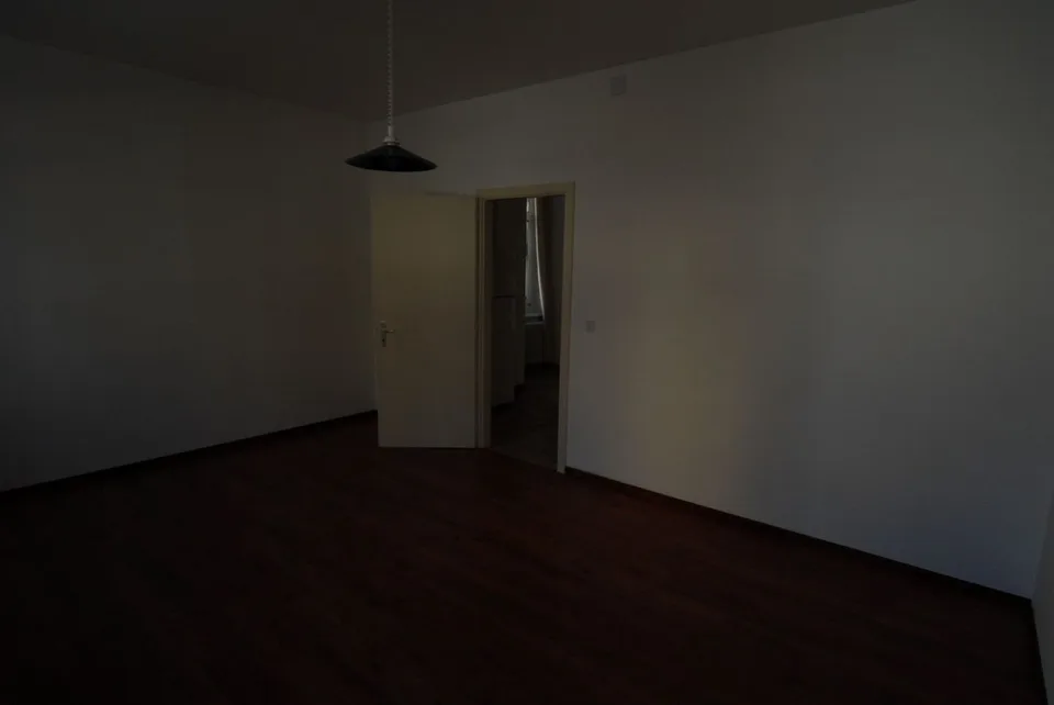 Wohnung mit 2 Zimmern, ideal für kleines Büro, mit Möglichkeit eines Garagenplatzes