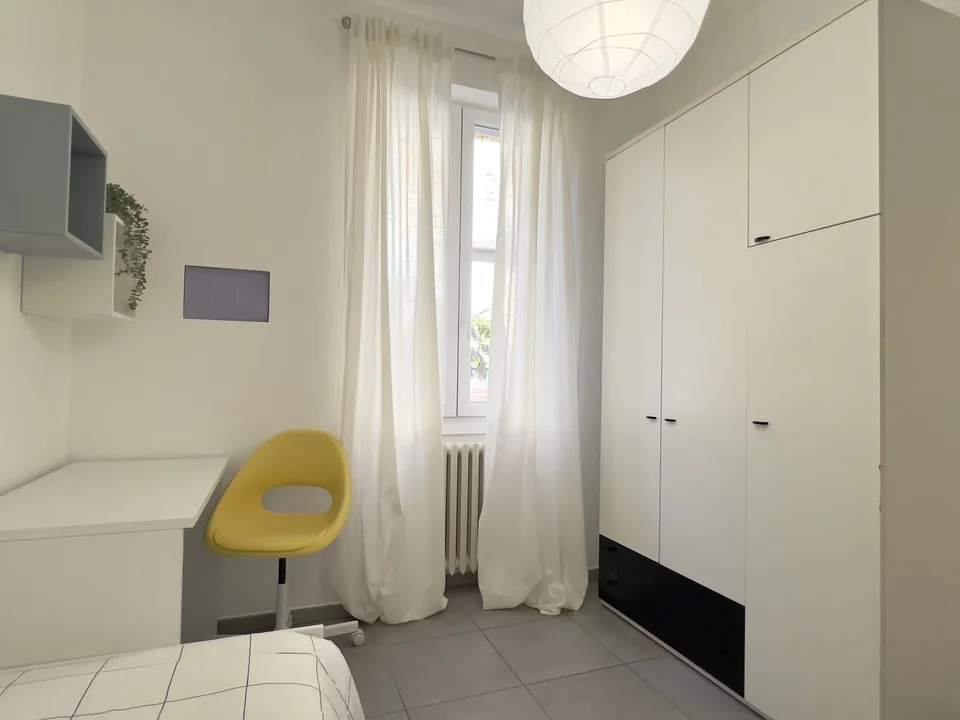 Location à long terme ! Appartement 3 pièces rénové au centre de Laveno, à seulement 2 pas du lac – photo 9 sur 13
