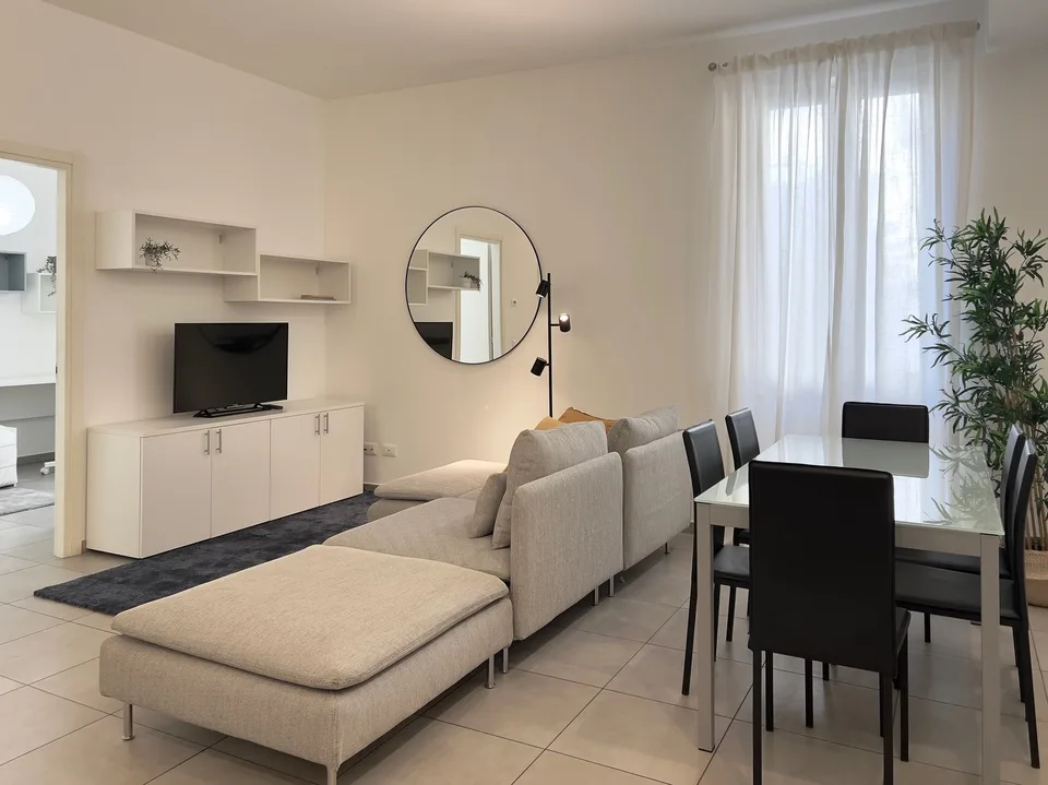 Langzeitmiete! Renovierte 3-Zi-Whg.  im Zentrum von Laveno, nur 2 Schritte vom See entfernt