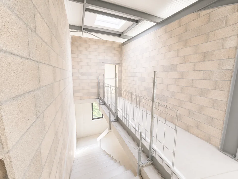 800 m2 Industrie-/Handwerksfläche in Landeron / Neuchâtel – Foto 6 von 12