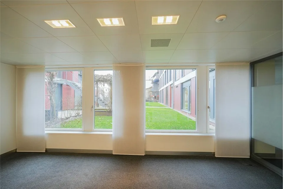 Dans un emplacement piétonnier de premier choix : magasin, cabinet, galerie, conseil - également des surfaces partielles possibles – photo 6 sur 14