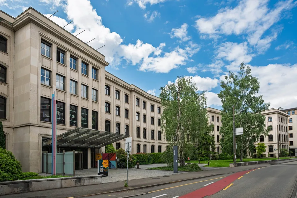 LAGER - LAGER - LAGER AB CHF 199 - OHNE DEPOT!
