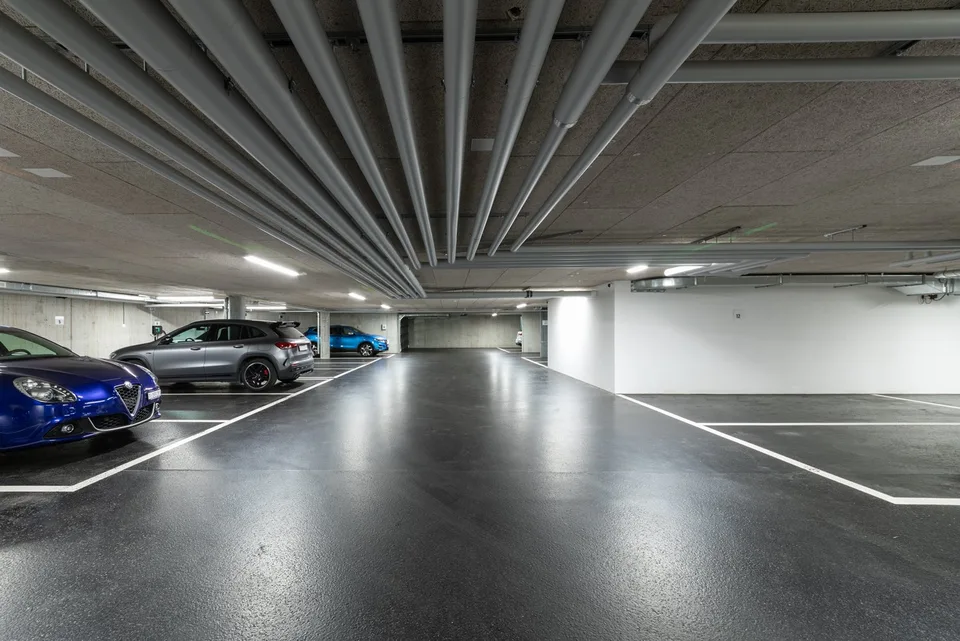 LUGANO, CORSO ELVEZIA 35 - AFFITTASI POSTI AUTO INTERNI