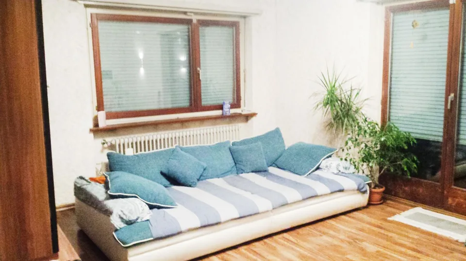 Große Villa mit 9 Zimmern, Swimmingpool und großem Garten