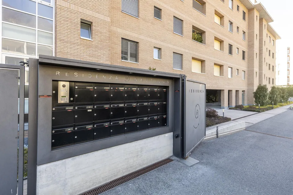 RESIDENZA NAUTILUS: Prestigioso 5,5 locali con giardino