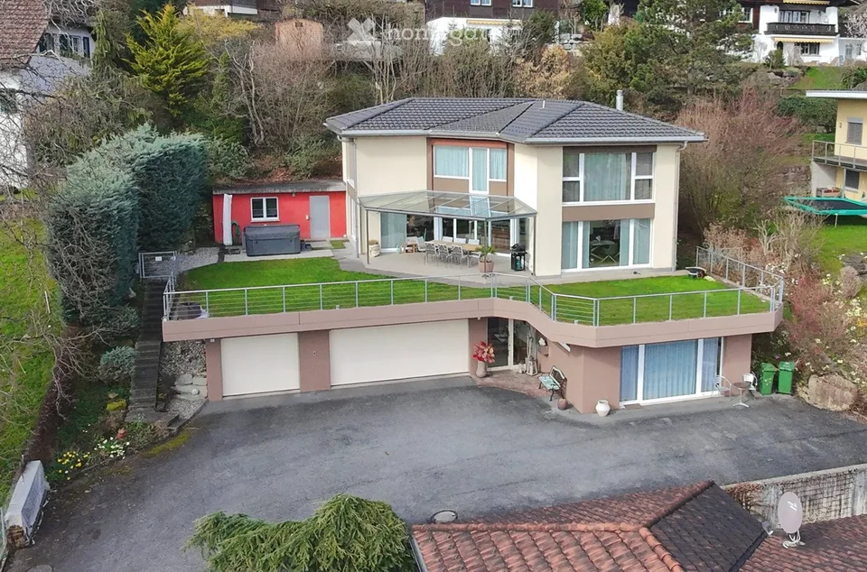 Abitazione esclusiva: casa di 6,5 locali con appartamento indipendente