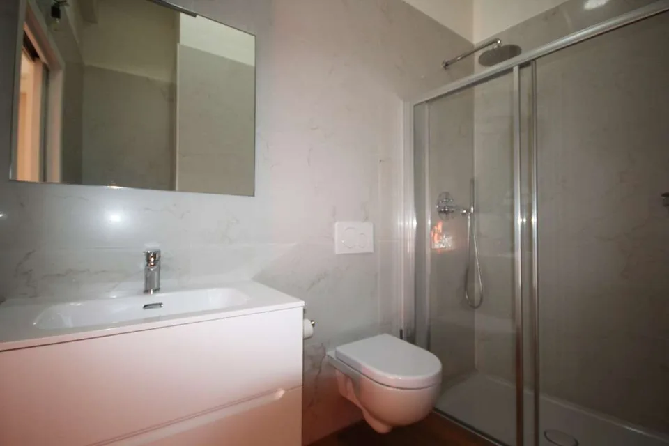 Mendrisio-Capolago: duplex moderne 2,5 pièces dans le noyau