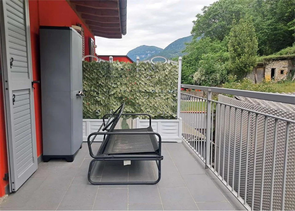 Mendrisio-Capolago: modernes 2,5-Zimmer-Duplex im Kern – Foto 9 von 9