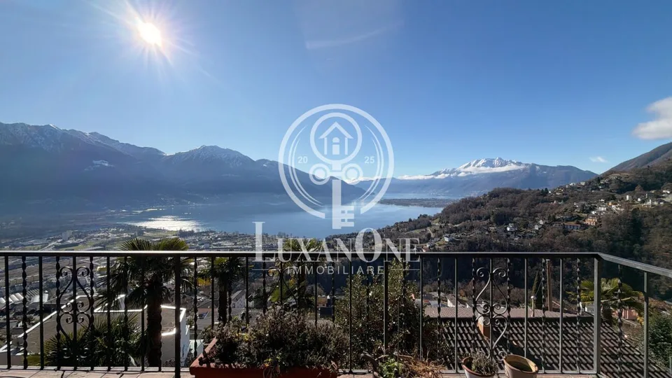 Tessiner Charme trifft Panorama – 4.5 Zimmer mit 180°-Seeblick