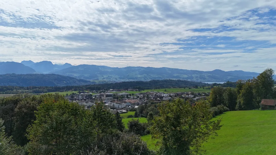 Ampia costruzione nuova con vista imprenabile