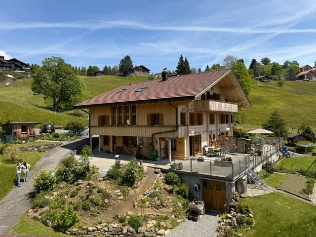 Charmantes Haus in Beatenberg mit atemberaubender Aussicht