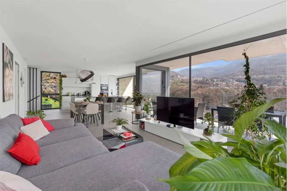 Neue moderne Villa + 2,5 unabhängige Einheiten | 8 Parkplätze