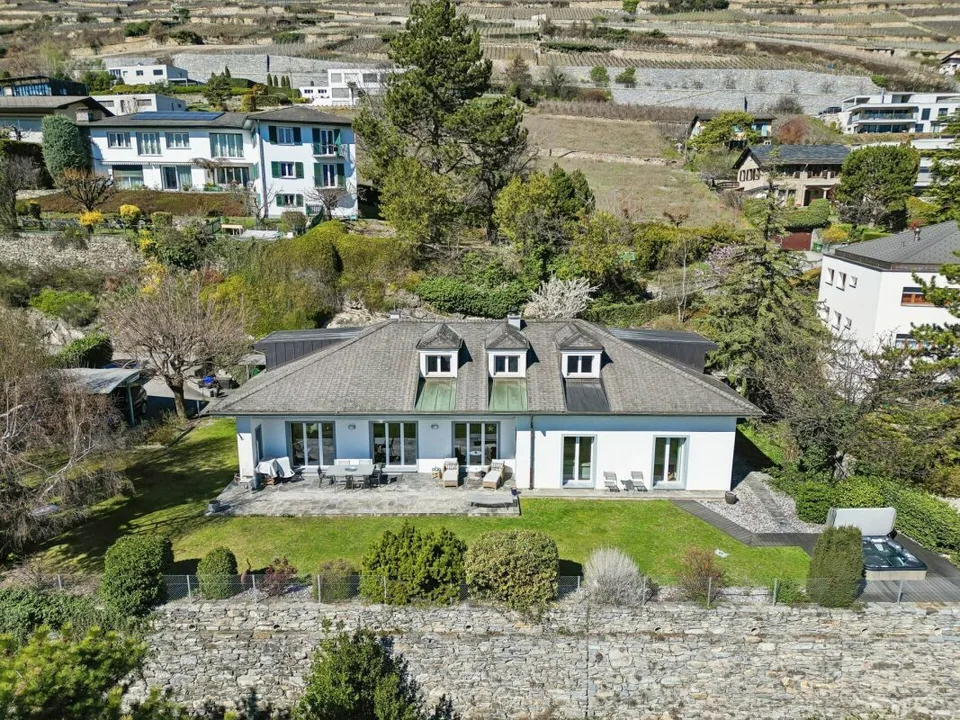 Exklusive Villa mit Panorama – Foto 11 von 14