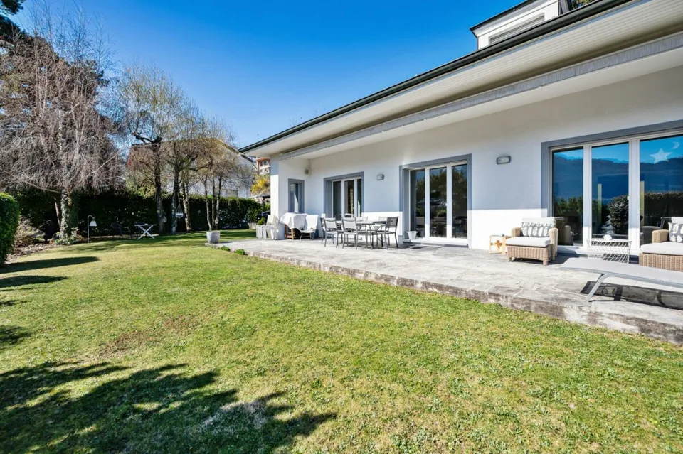 Exklusive Villa mit Panorama – Foto 12 von 14