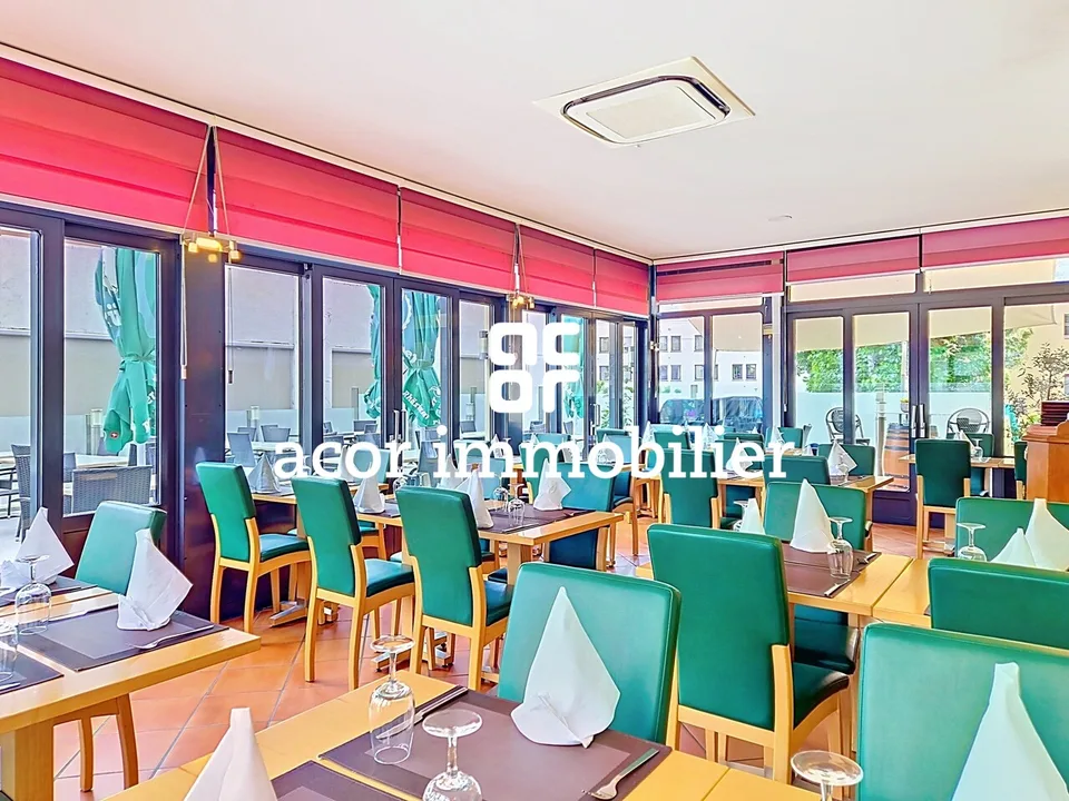 Restaurant iconique à Sierre: Murs, fond de commerce et machines!