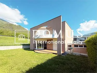 Villa indipendente, 7 localii, giardino, garage - Disponibile subito
