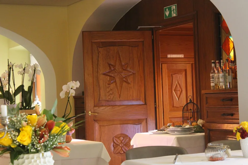 Charming hotel with 11 rooms for sale in Ponte Brolla