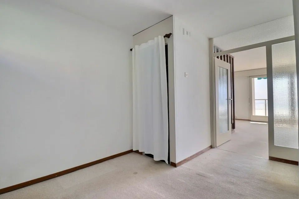 Duplex mit 3.5 Zimmern + Büro mit großem Potenzial und unvergleichlichem Blick – Foto 18 von 21