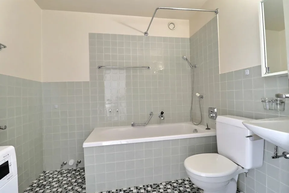 Duplex mit 3.5 Zimmern + Büro mit großem Potenzial und unvergleichlichem Blick – Foto 16 von 21