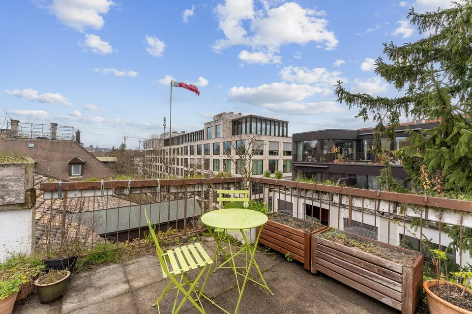 Historische Stadtvilla mit 6 Einheiten und Dachterrasse in Zürich Enge - kaufen