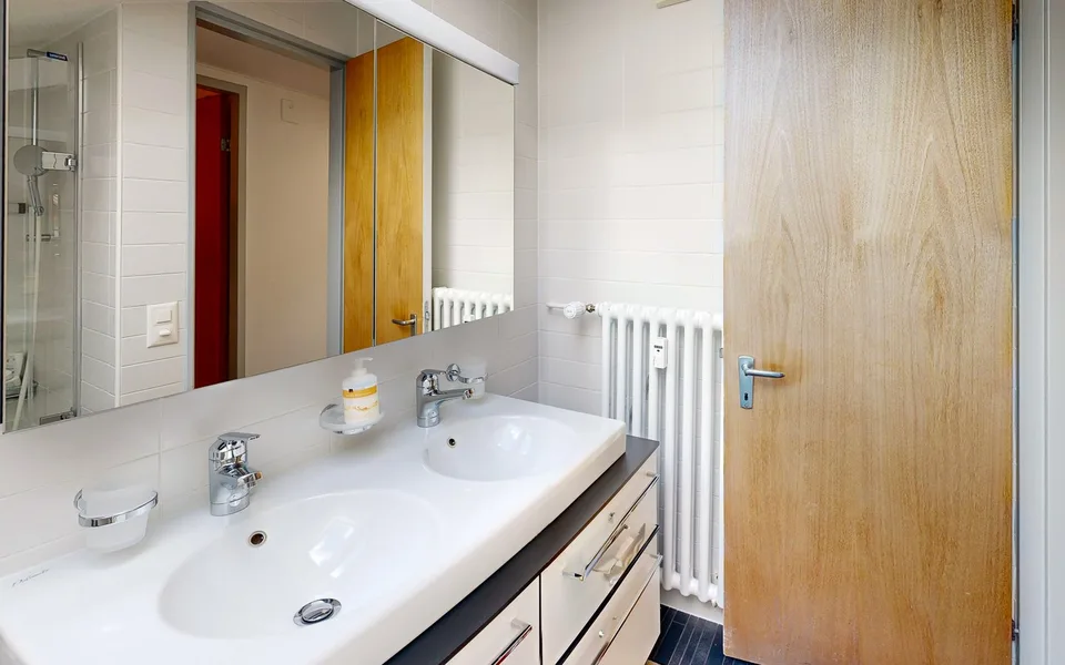 Verkauft- Dachwohnung mit wunderschönem Blick (Zweitwohnung) – Foto 11 von 13