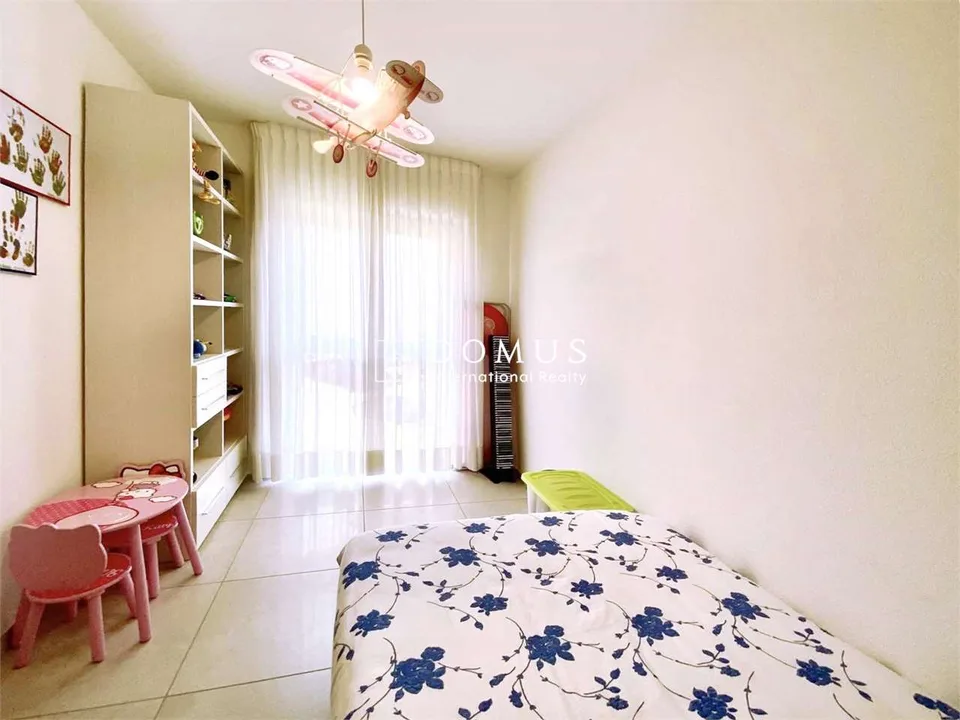 Appartement noble et spacieux avec terrasse généreuse – photo 12 sur 13
