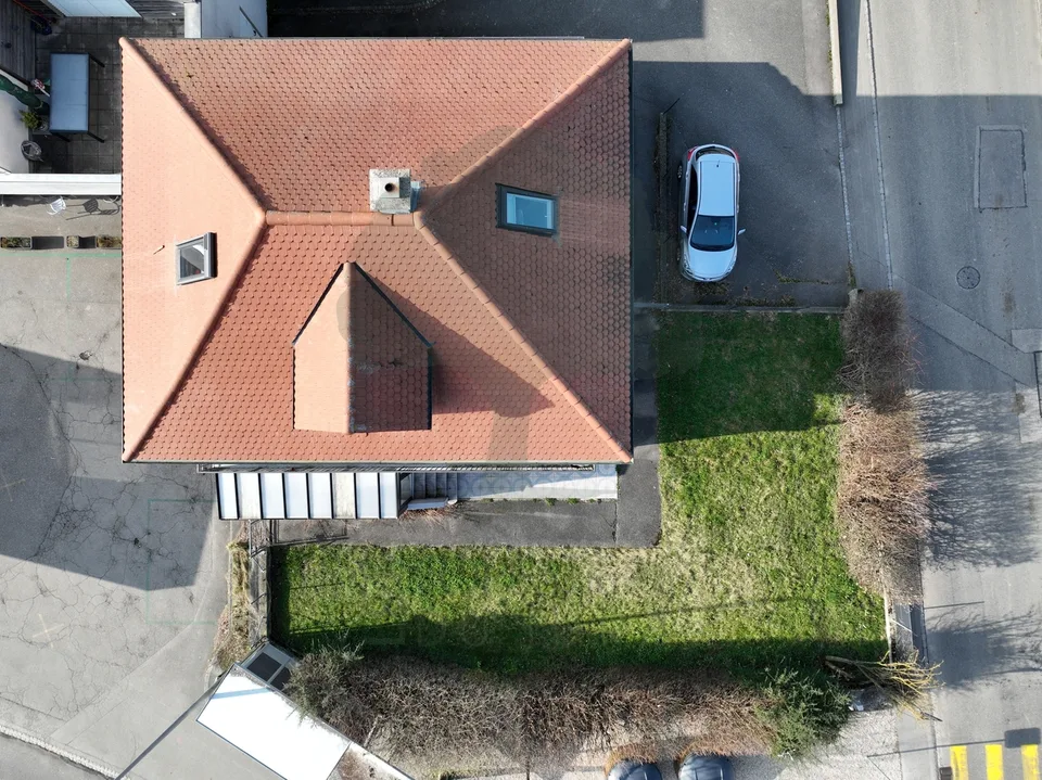 Haus mit drei Wohnungen in Cornol