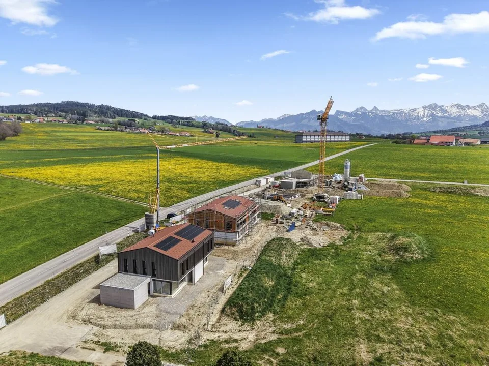 6 neue Semi-Detaché-Villen mit 5.5 Zimmern in Sâles