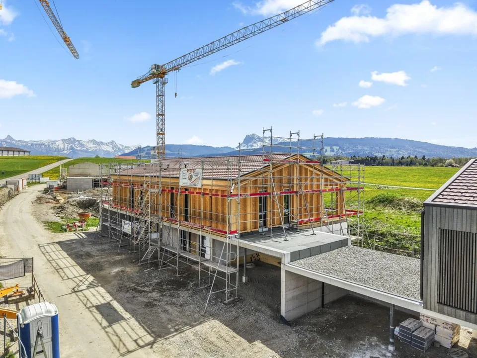 6 neue Semi-Detaché-Villen mit 5.5 Zimmern in Sâles