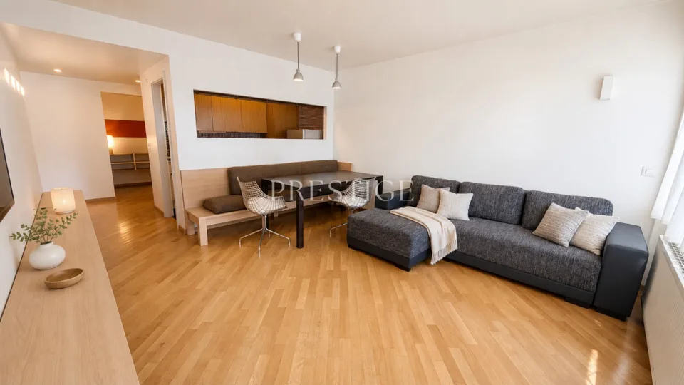 Appartement 2.5 pièces au centre de Crans – Terrasse & fort potentiel