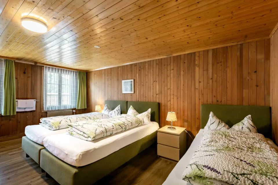 Hotel Ristorante Alpina-Ritzli con pub popolare a Innertkirchen