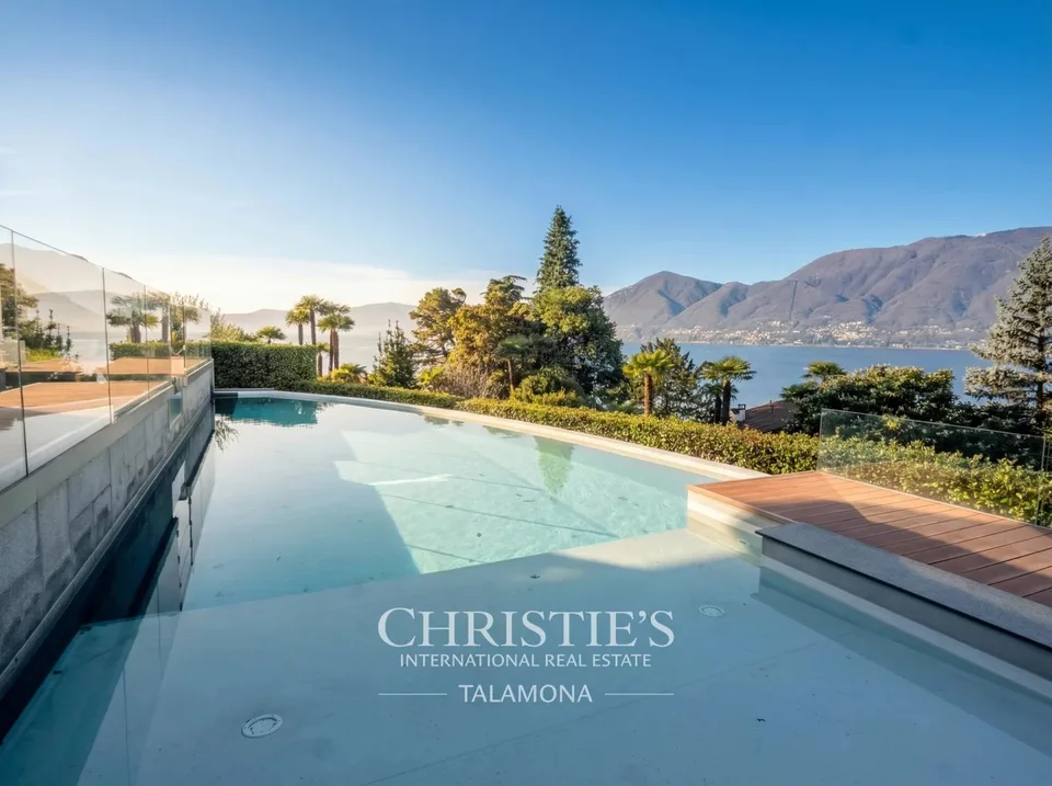 Villa élégante au bord du lac avec vue panoramique ? Brezzo di Bedero – photo 7 sur 13