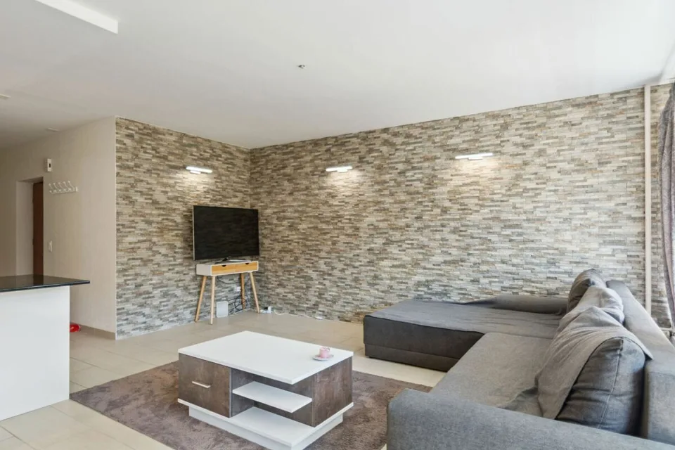 St-Imier, bel appartamento rinnovato di 3.5 locali con balcone e garage