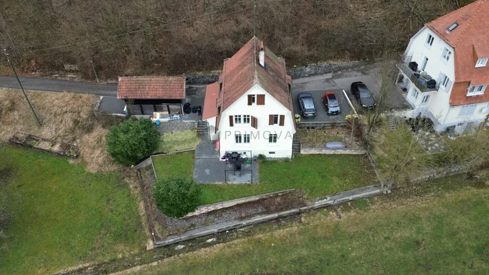 Casa multifamiliare con rendita lorda attraente del 4,7%