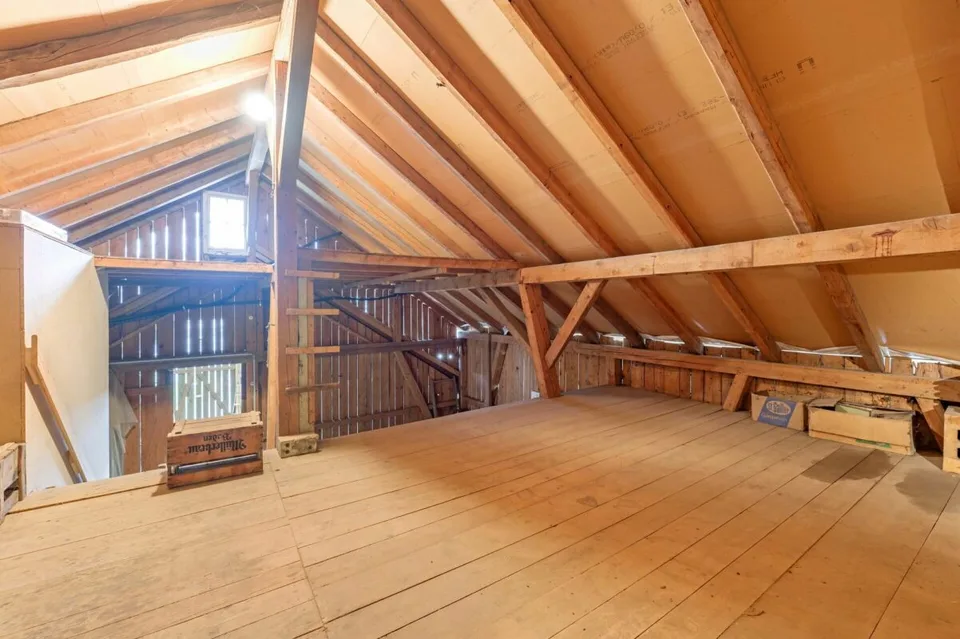 Baulandgrundstück über 1'758 m² mit Zweifamilienhaus und viel Entwicklungspotenzial im ruhigen Dorfkern von Remigen – Foto 19 von 26