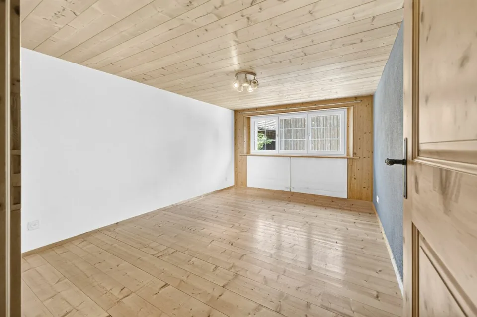 Old building charm meets modern comfort – photo 11 of 27