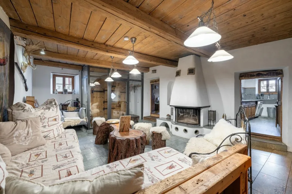 Casa engadinese con fascino originale nel cuore di Sent