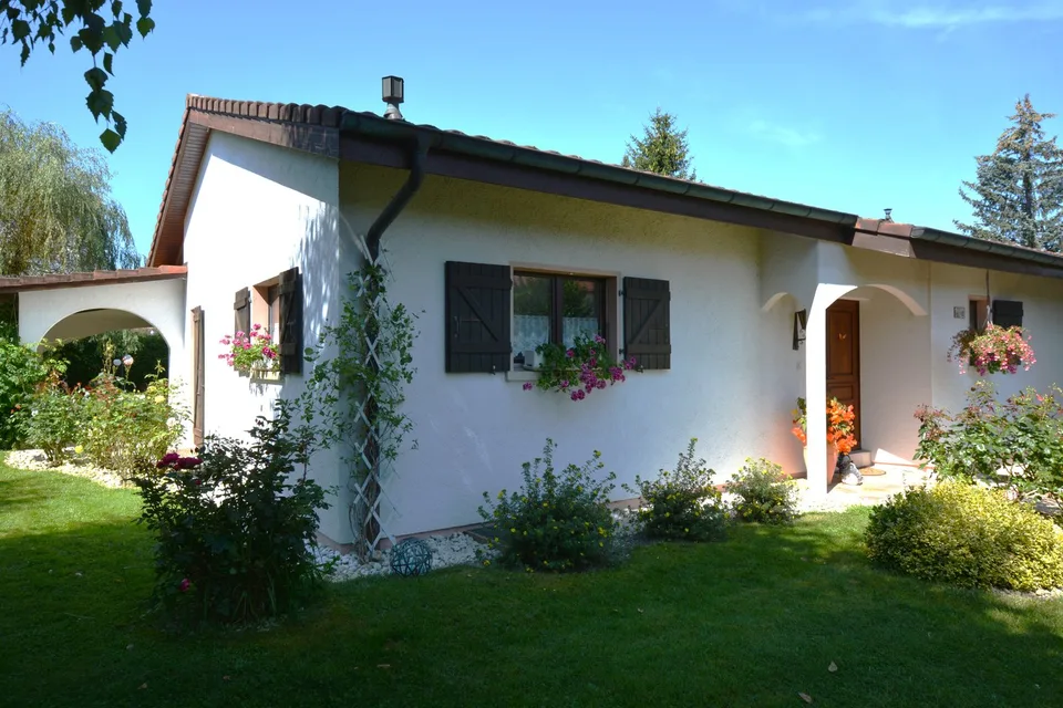 Proprietà familiare in stile provenzale a Porrentruy – foto 22 di 28